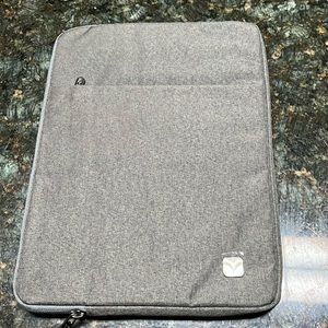 CAISON Laptop Sleeve Case - 13 inch. NEW. Gray.